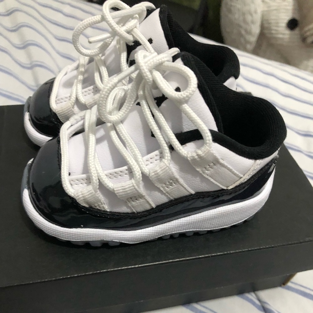 Jordan’s 11s 4c